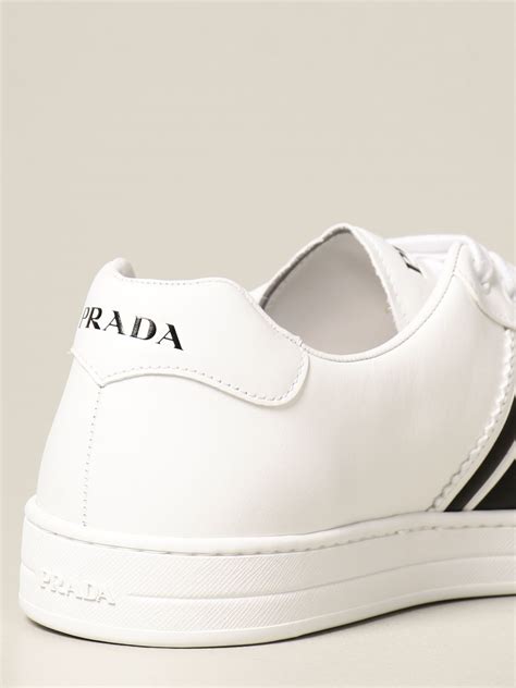 scarpa amod prada grigio vitello|Sneakers alte Prada Rev in pelle Bianco+grigio .